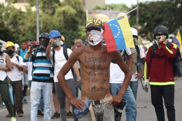 Manifestantes en las calles este #19Jun / Foto: Wil Jiménez 