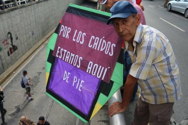 Mensaje del "Señor del Papagayo" este #24Jul / Foto: Wil Jiménez
