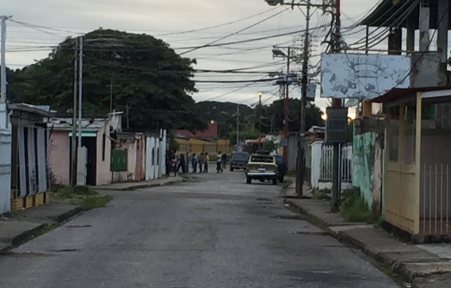 11:15 am La soledad se apodera de los centros de votación en San Carlos #30Jul (Videos + Fotos)