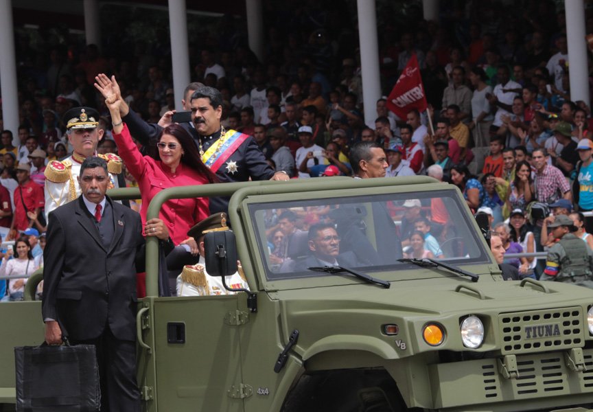 Como “hechos extraños” califica Maduro el asalto al Palacio Legislativo (Video)