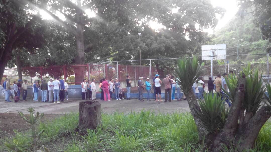 Cacerolazo y represión de la GNB en Ruíz Pineda (Videos+ fotos)