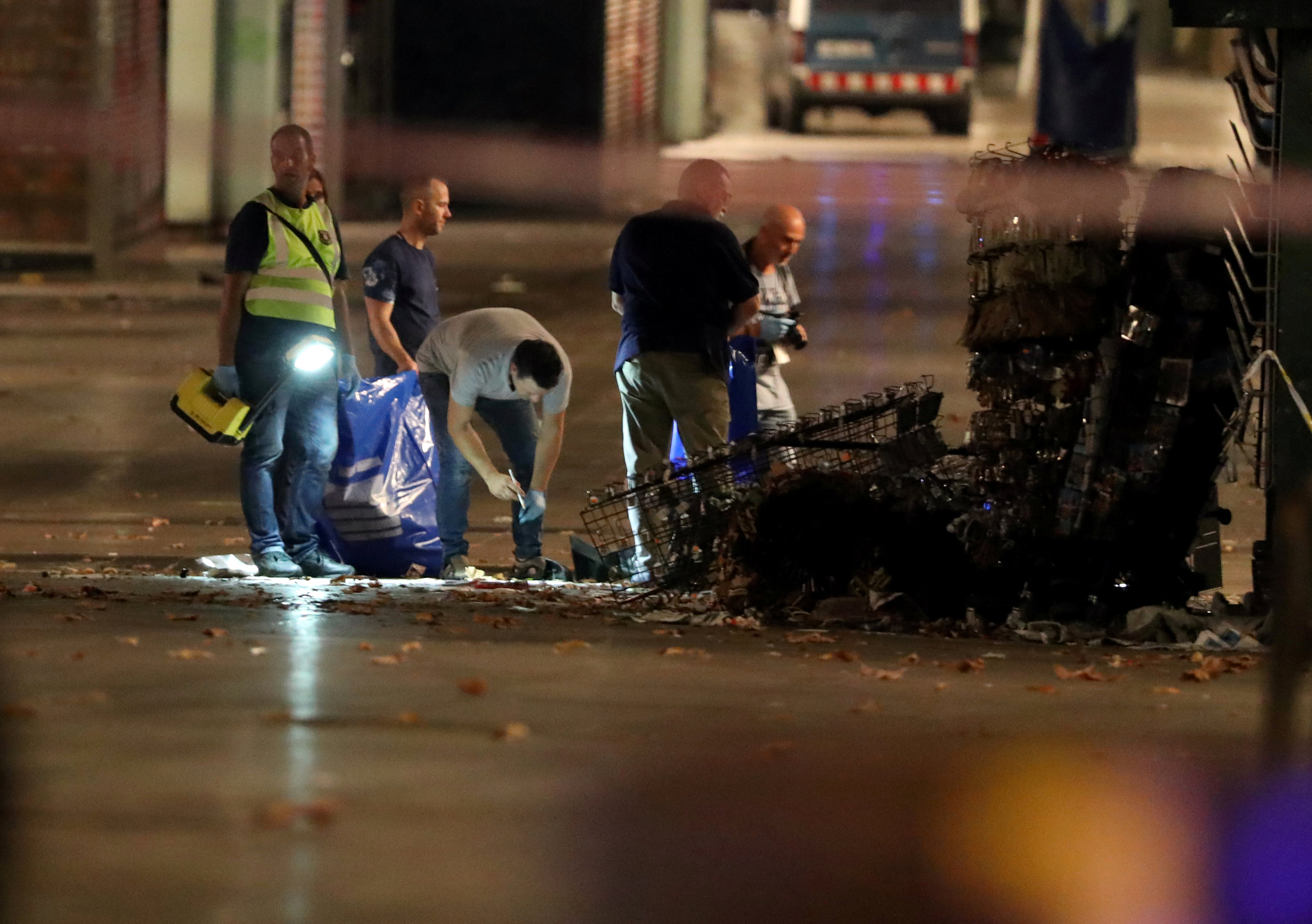 La policía cree que una célula de 12 personas participó en atentados en España