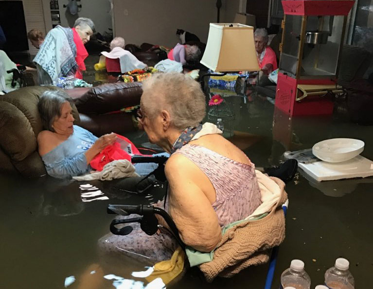 Huracán Harvey: La foto de las ancianas que conmovió y movilizó a Estados Unidos