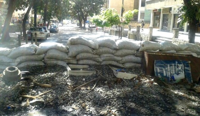 Foto: Reportan barricadas en la calle Miguel Ángel de Bello Monte / Cortesía 