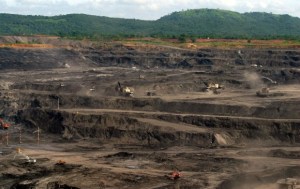 Corte de Colombia frena planes de minera Cerrejón ante alegato de indígenas