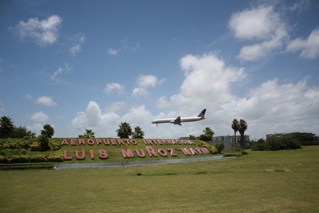 Aeropuerto de la capital de Puerto Rico dejará de operar durante 24 horas