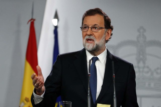 El actual presidente de España, Mariano Rajoy, habla durante una conferencia de prensa en el Palacio de la Moncloa en Madrid, España, el 21 de octubre de 2017. REUTERS / Juan Medina 