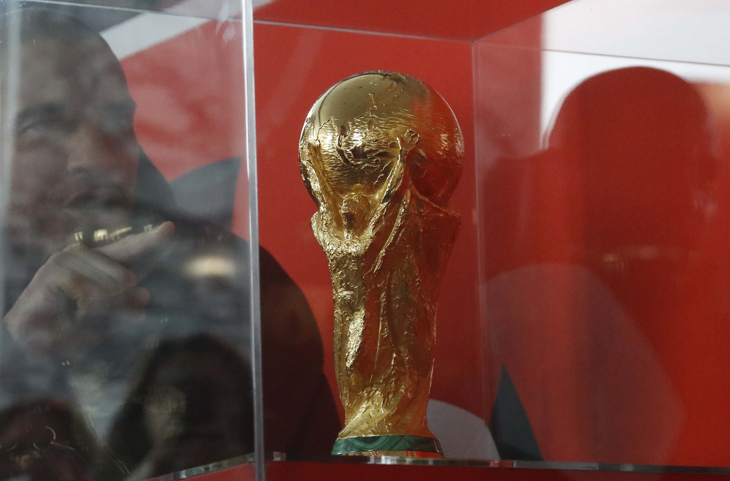 El trofeo de la copa del mundo llega al Palacio del Kremlin (Fotos)