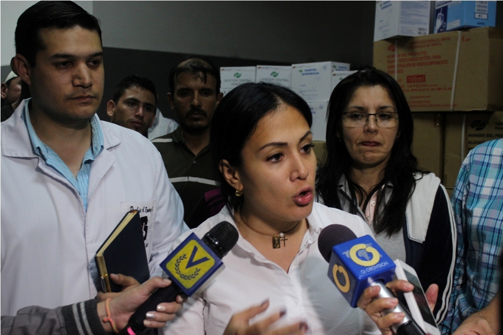 Laidy Gómez inició las pascuas a media noche en el Hospital Central de San Cristóbal