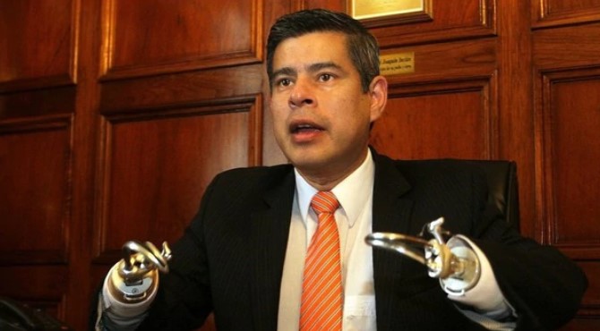 Quién es el hombre que puede quedar a cargo de la presidencia de Perú en reemplazo de PPK