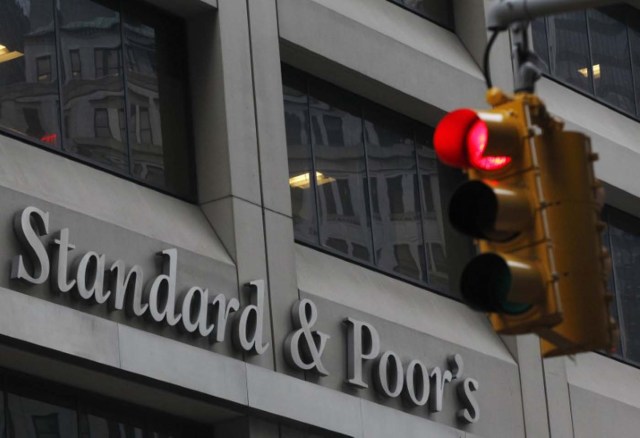 Las oficinas de Standard & Poor's en el distrito financiero de Nueva York, feb 5, 2013. REUTERS/Brendan McDermid