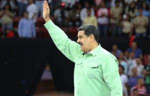 Maduro anunció que instalarán granjas de la criptomoneda Petro en liceos y universidades