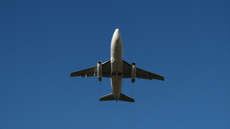 Transporte aéreo pierde 75% de los asientos destinados a rutas internacionales
