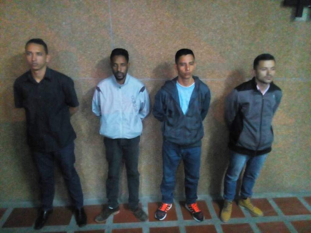 Capturados en flagrancia cuatro militares de la Guardia de Honor tras perpetrar un robo en la Av. Sucre