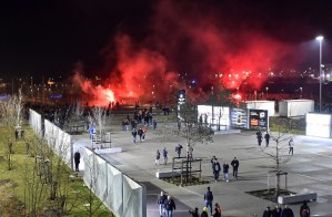 UEFA amenaza al Lyon por comportamiento racista en juego contra CSKA