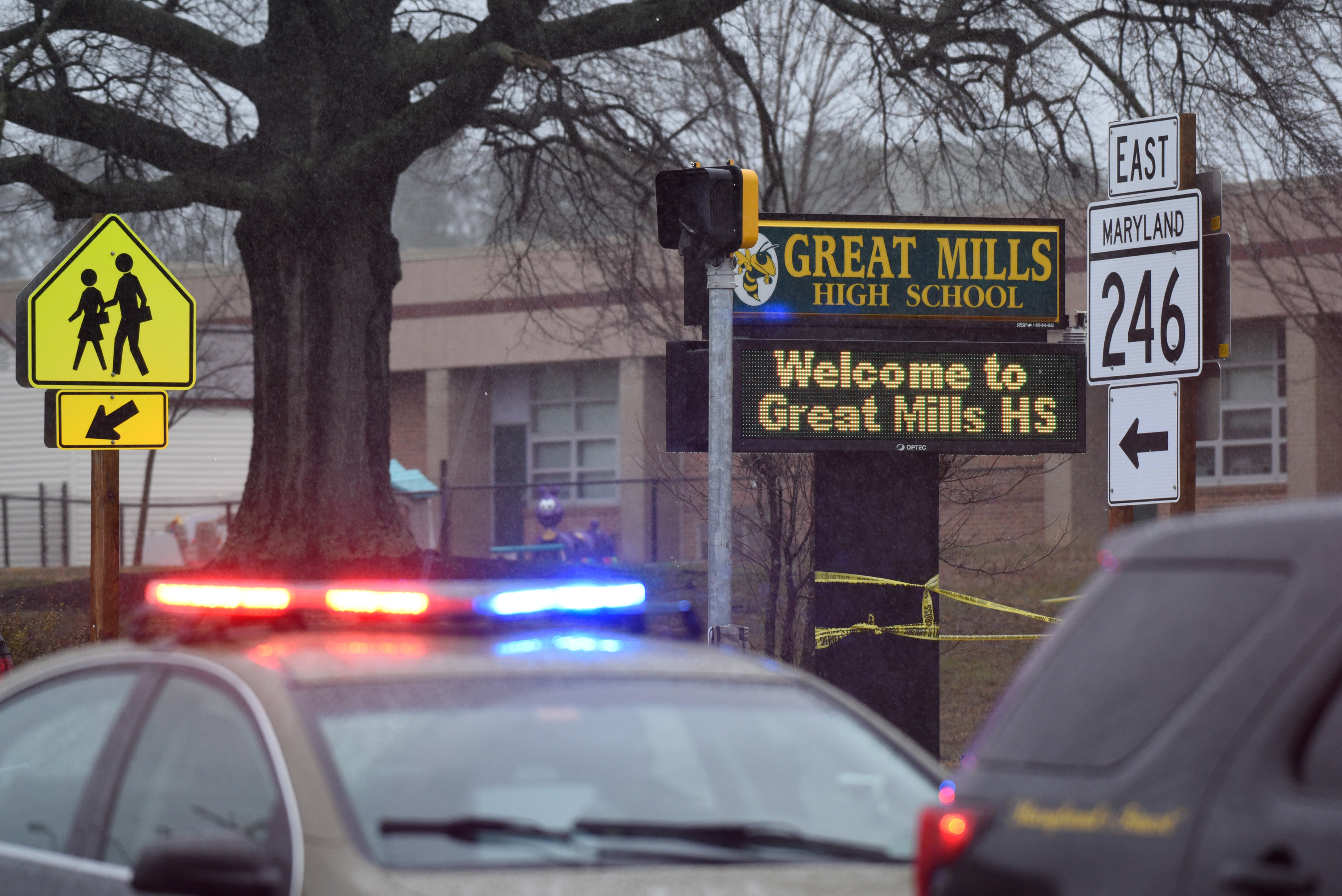 Atacante de escuela secundaria de Maryland murió tras tiroteo con agente de seguridad