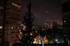 Funcionario dice que Siria absorbió los ataques y que las bases fueron evacuadas