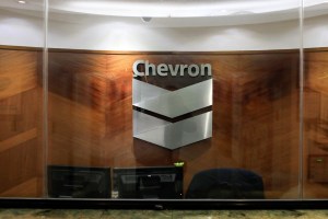 Presidencia (E) emite Decreto de Garantía de los activos de Chevron Corporation en Venezuela