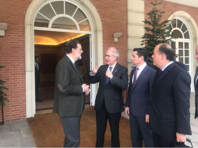 Antonio Ledezma, Carlos Vecchio y Julio Borges reunidos con el presidente de España, Mariano Rajoy // Foto Cortesía