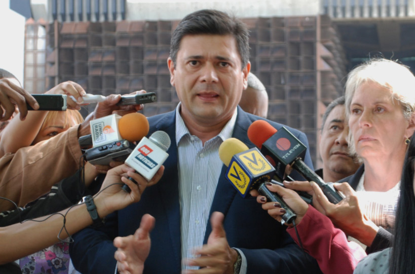 Freddy Superlano: La principal causa de la crisis venezolana es la corrupción y el despilfarro de las riquezas