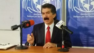 Rafael Narváez: Maduro solo castiga a venezolanos con su “camorra diplomática”