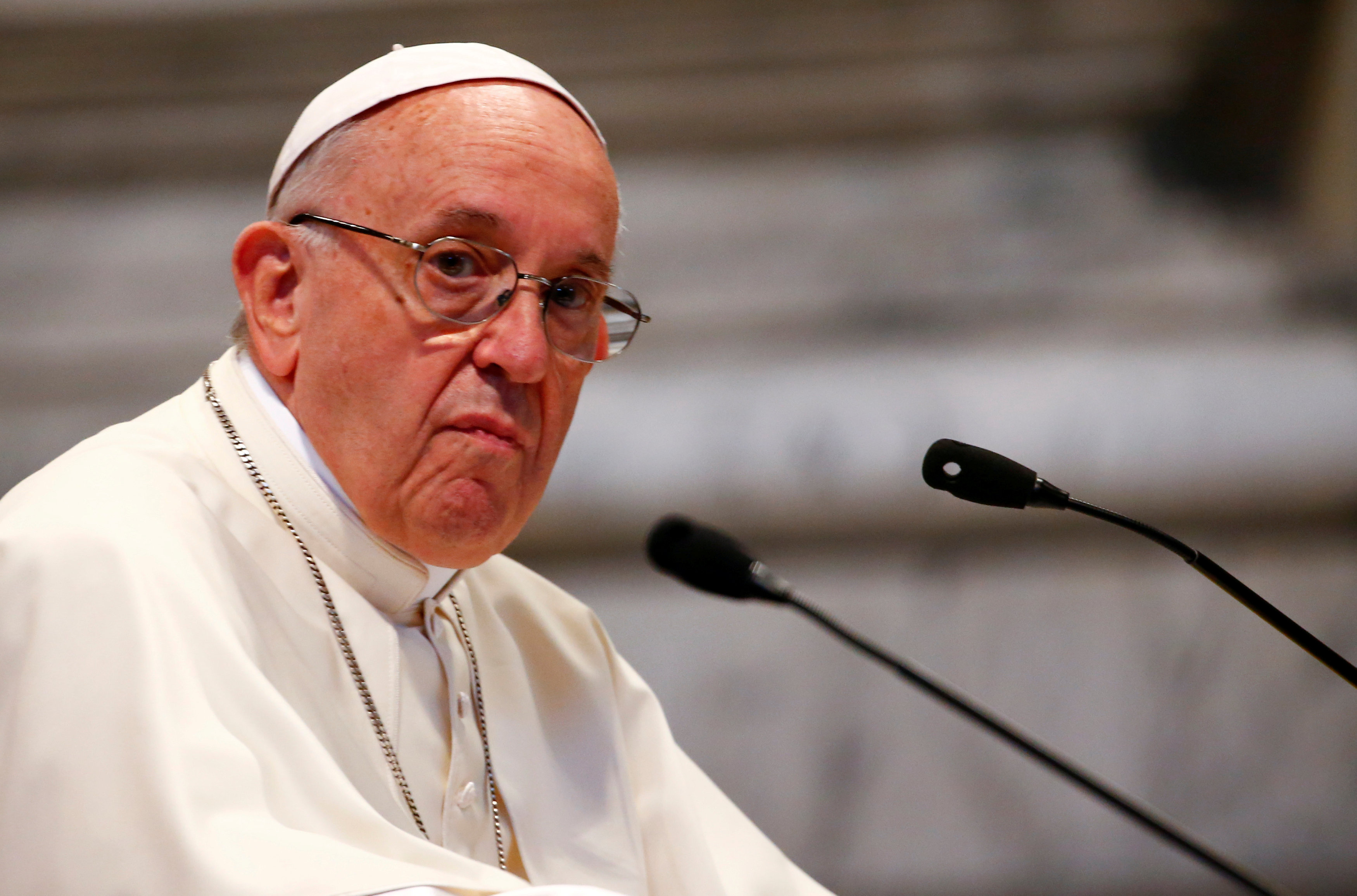 El Papa pide a dirigentes de multinacionales que energía no anule civilizacion