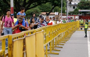 Piden solidaridad con los refugiados venezolanos que escapan de la represión