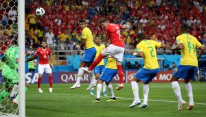 Brasil decepciona en su debut ante una Suiza sin argumentos