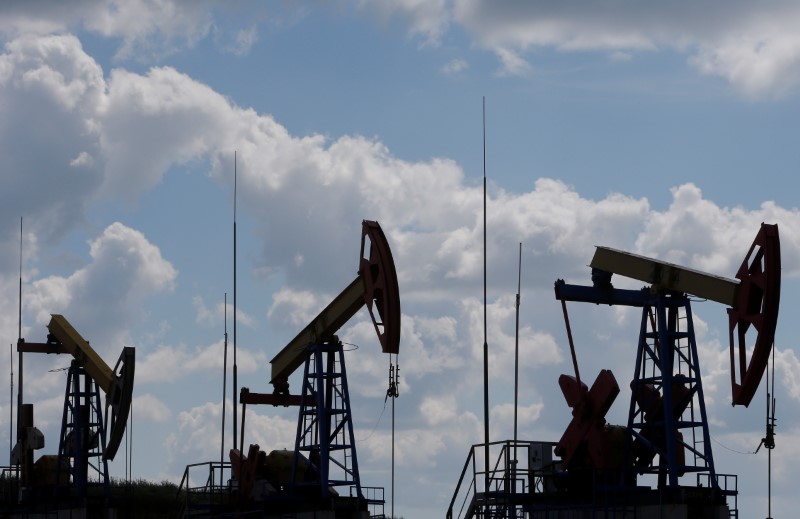 Riesgos en suministro impulsarían precios petróleo; improbable Opep cubra déficit