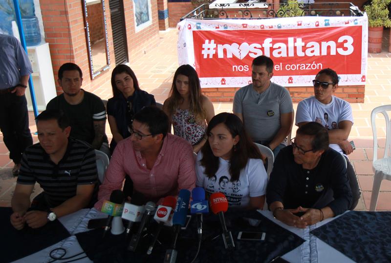 El lunes darán dictamen final sobre si cuerpos son de periodistas de Ecuador