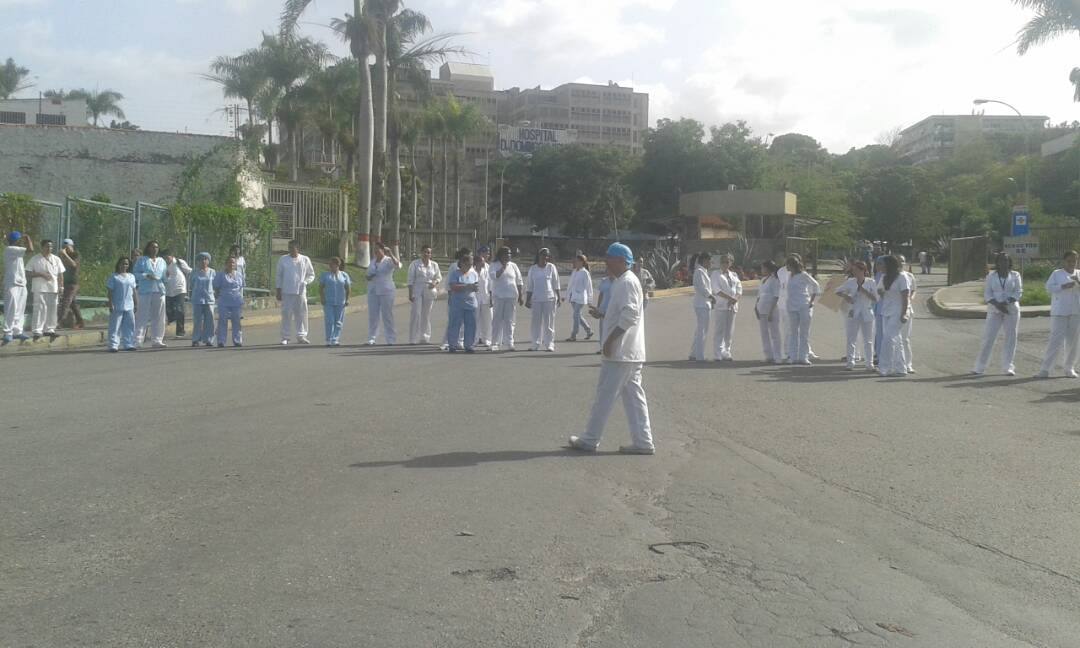 Enfermeros de Caracas continuaron con las protestas por salarios dignos este miércoles #27Jun