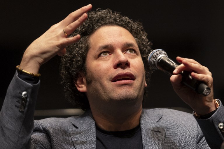 Gustavo Dudamel sedujo a París en un primer concierto con aires hispanos