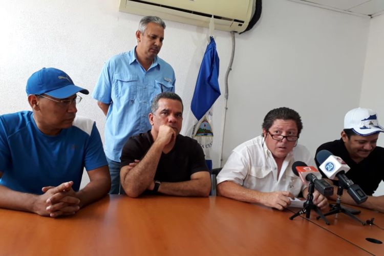 Oposición nicaragüense suspende marcha ante ataques de las fuerzas de Ortega