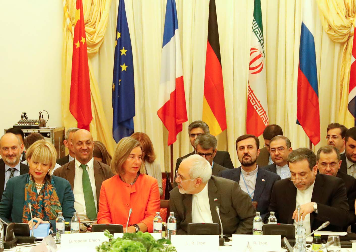 Europeos, Rusia y China apoyan las exportaciones de petróleo iraní