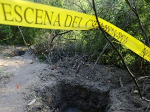 Al menos 215 cuerpos fueron hallados en una nueva fosa de México