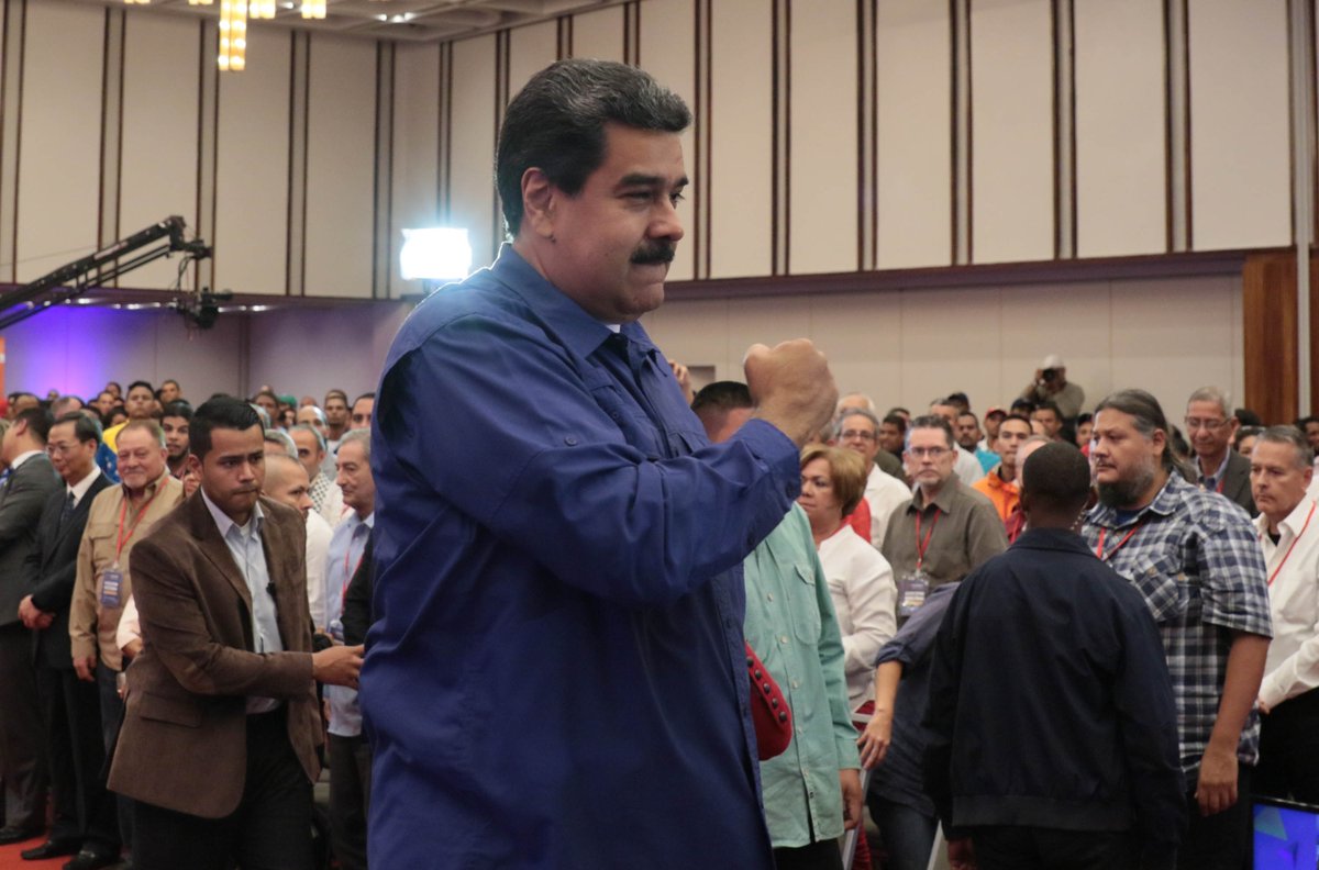 Nicolás ironiza sobre apagón que dejó a oscuras a Diosdado (VIDEO)