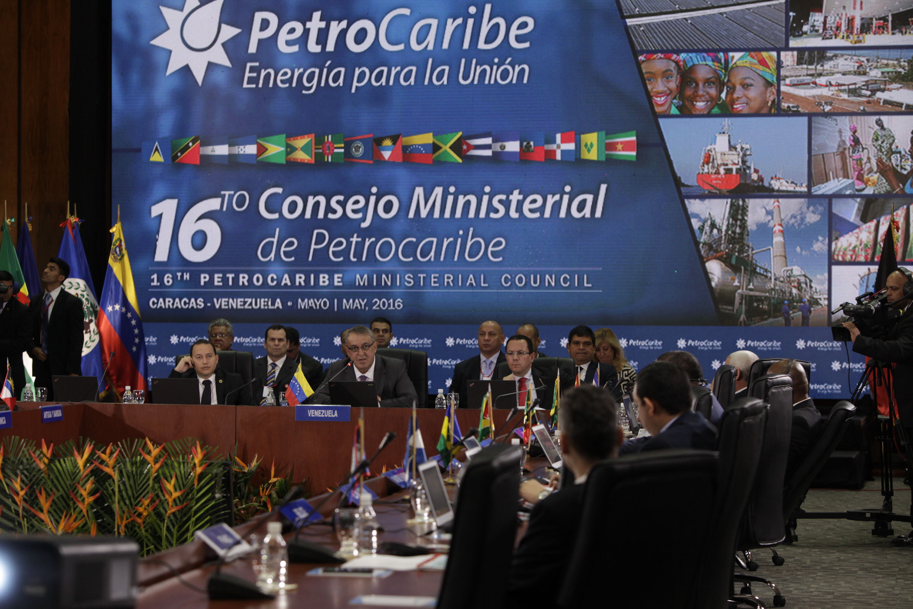 El una vez próspero Fondo de Petrocaribe lucha para pagar la deuda venezolana