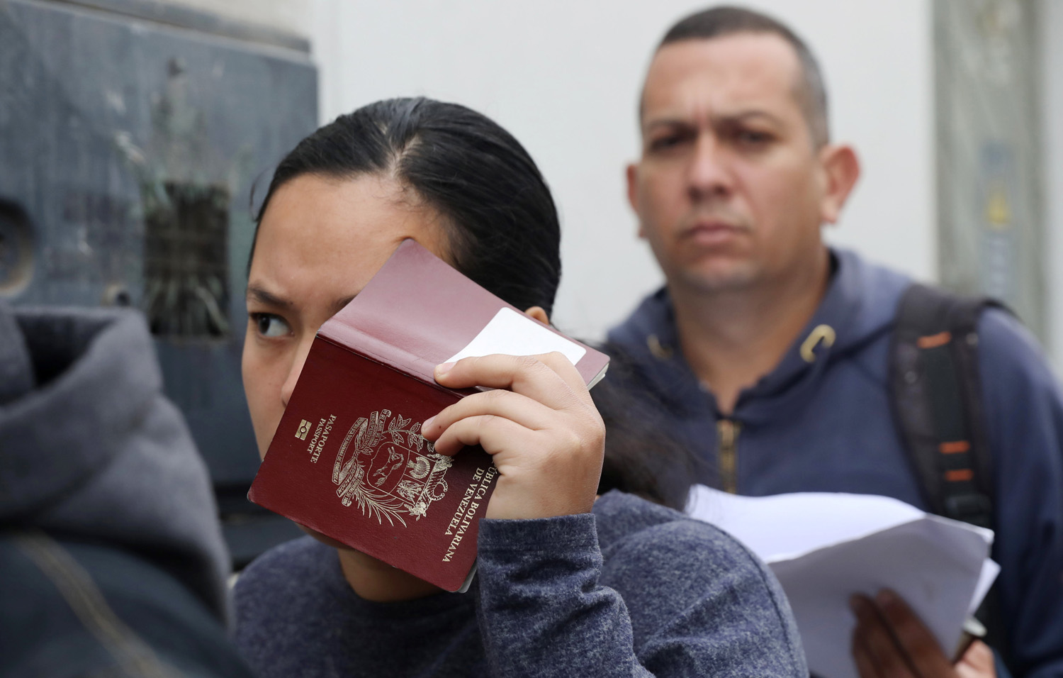 Chile amplía validez de pasaportes e identificaciones vencidas de venezolanos