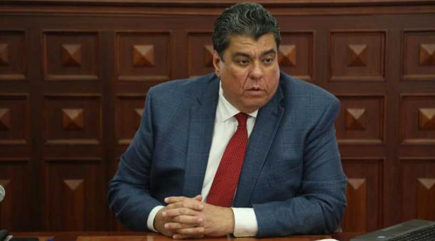 Ministro ecuatoriano del Interior anuncia dimisión por temas personales