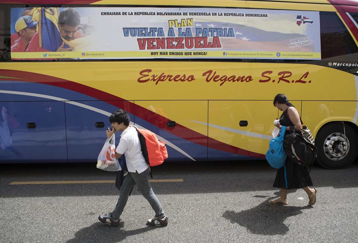 Unos 90 venezolanos regresan al país desde República Dominicana con el plan vuelta a la Patria