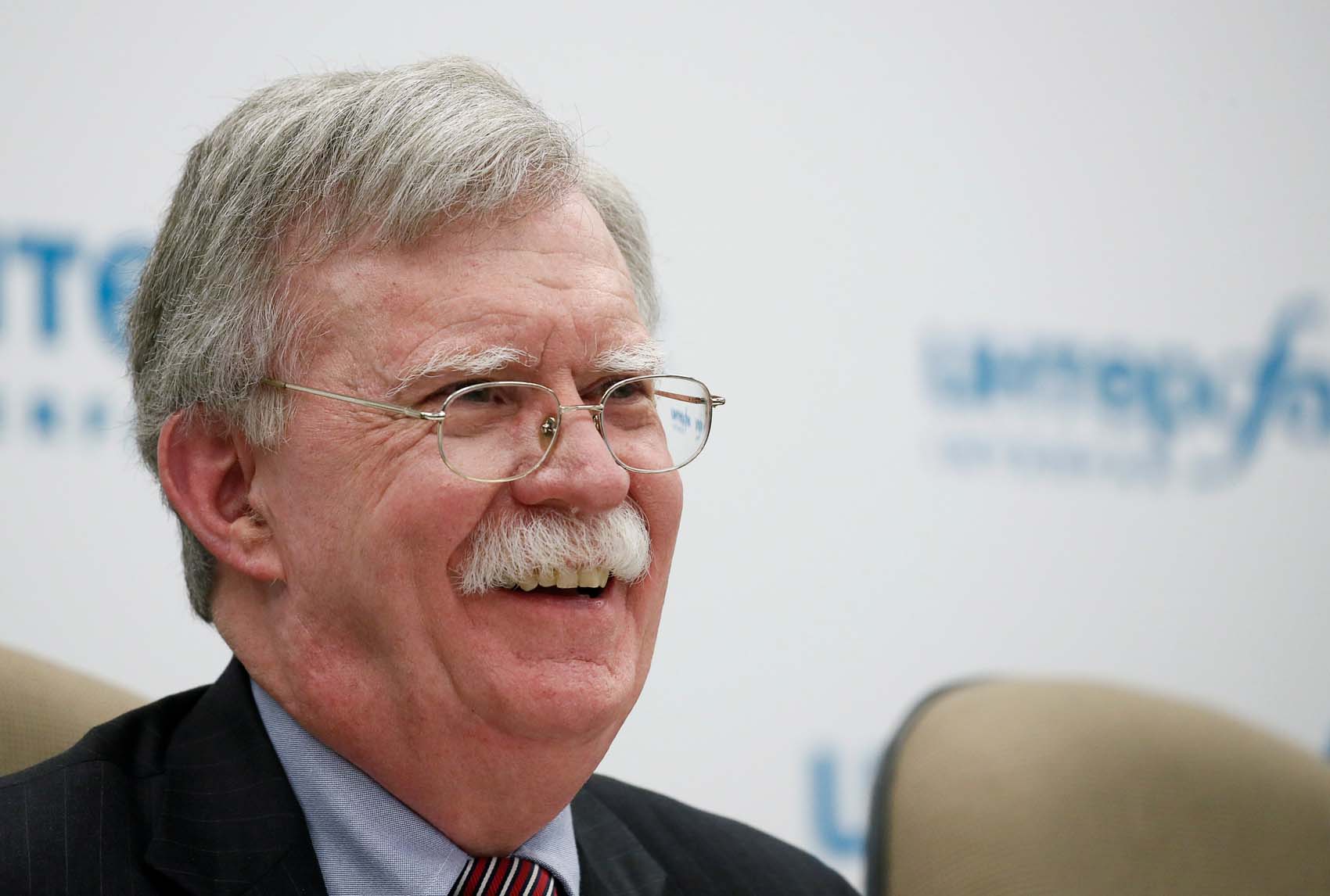 Bolton le lanzó esta irónica metáfora a Maduro tras el apagón que sufrió en Miraflores