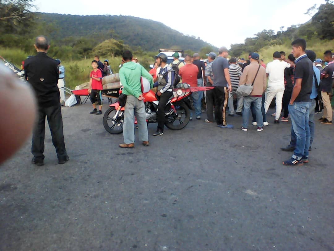 Tachirenses protestan por cuarto día consecutivo por fallas en el suministro de gas #1Nov