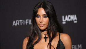 Kim Kardashian abre las piernas y enloquece en Instagram a sus seguidores (Fotos)