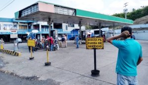 La odisea de conseguir gasolina en el Táchira