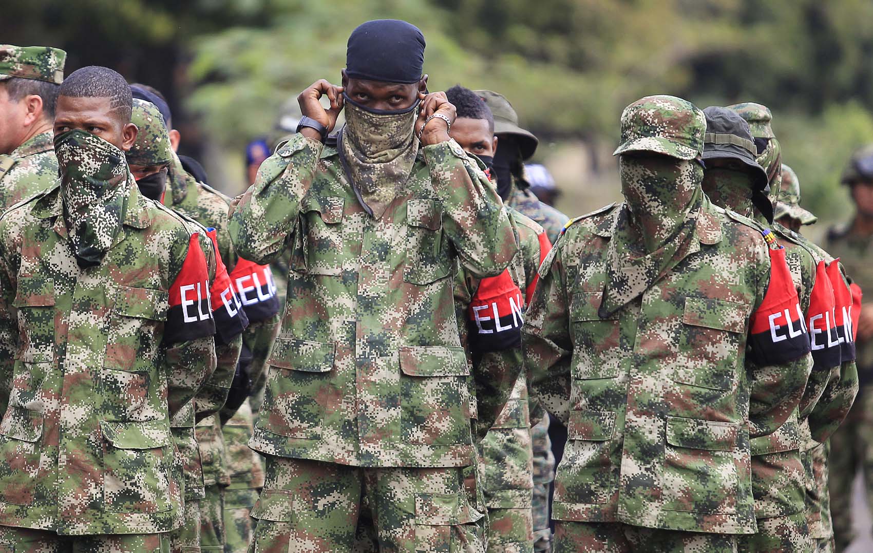 Paramilitares siembran minas en la zona del Catatumbo y la guerrilla impuso el toque de queda en El Guayabo