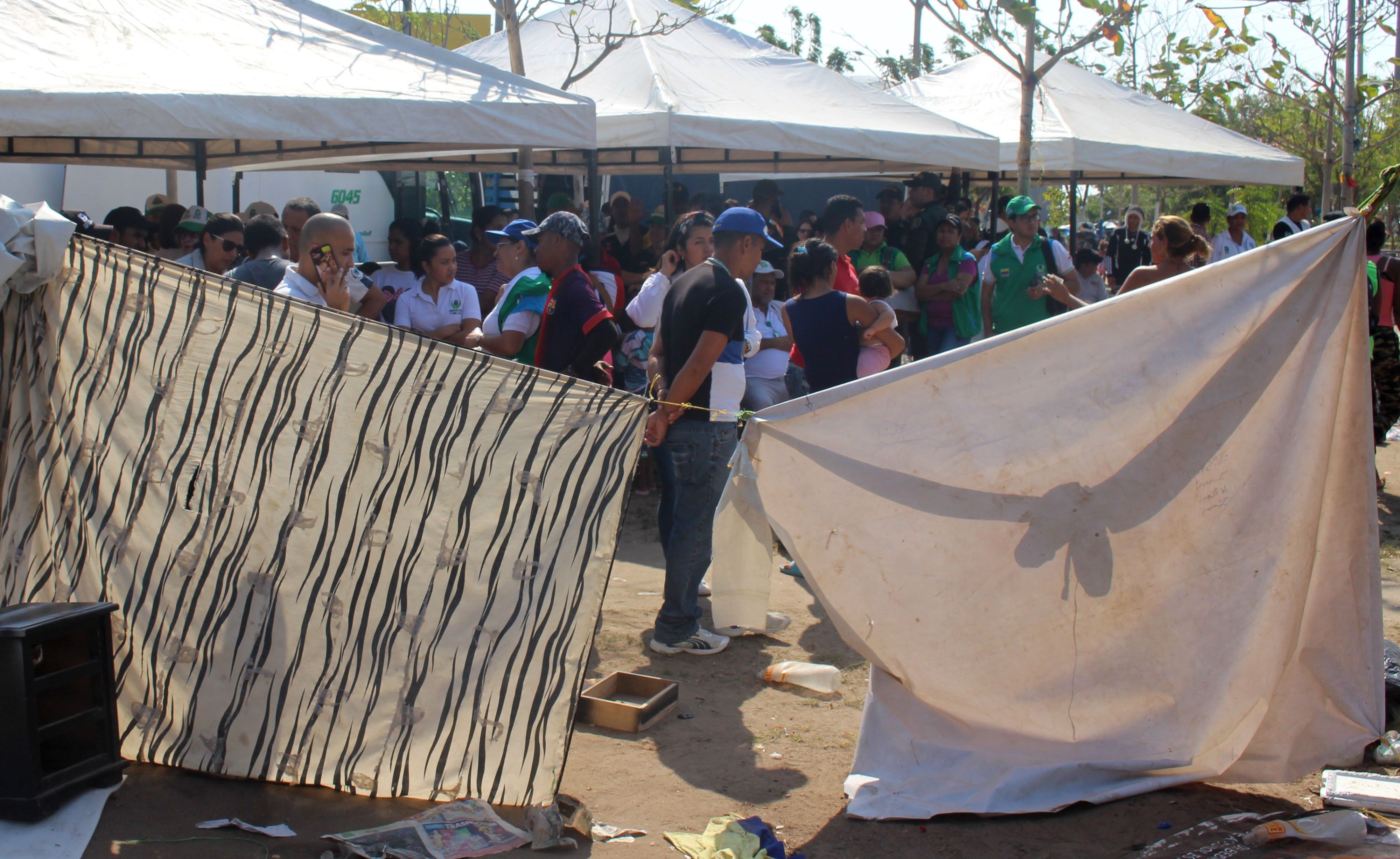 La angustia y el lamento de migrantes venezolanos desalojados de terreno invadido en Barranquilla (fotos)