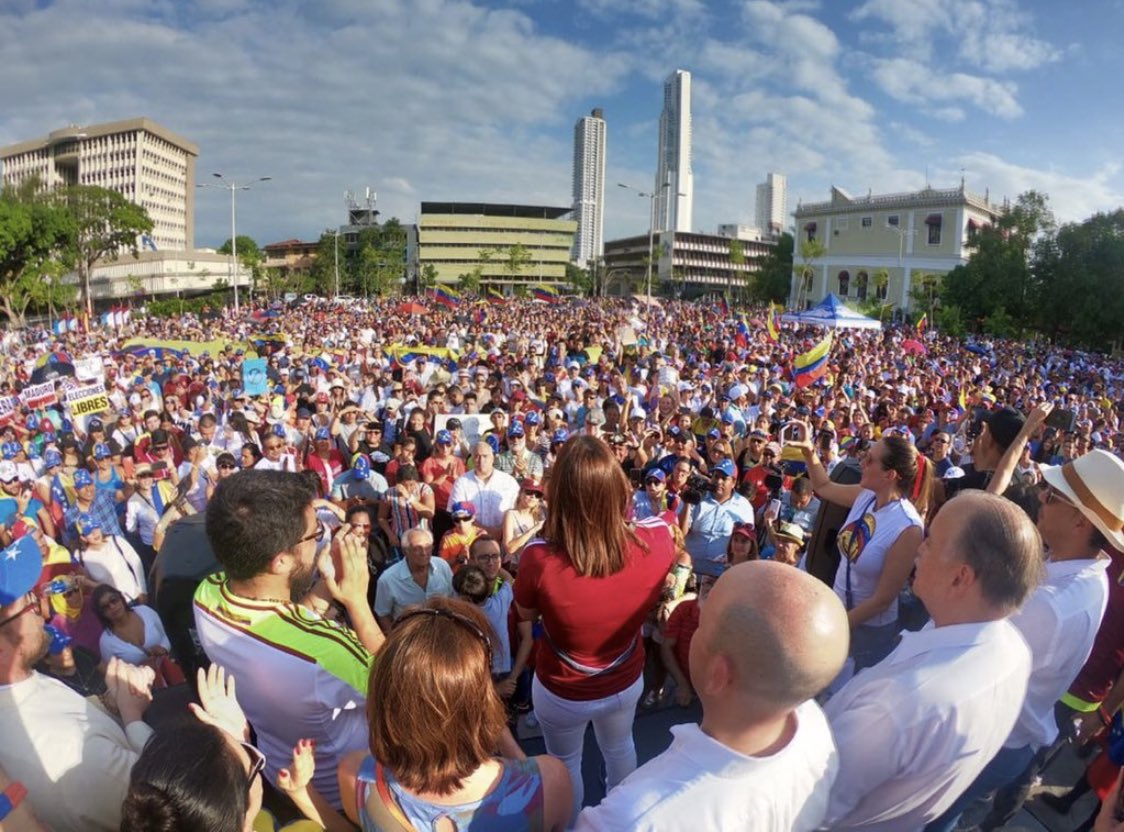 Venezolanos en Panamá respondieron al llamado de Guaidó este #2Feb (Fotos y videos)