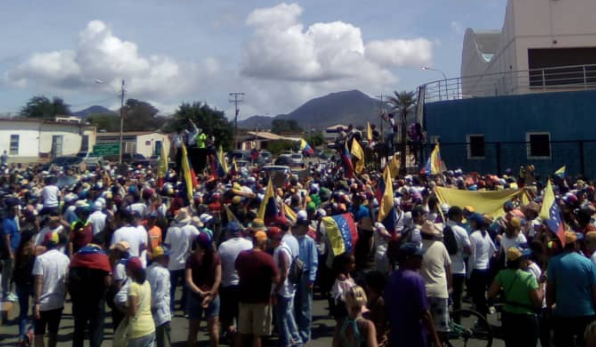 Margariteños no comieron cuento y manifestaron por una nueva Venezuela #2Feb (Fotos y Videos)