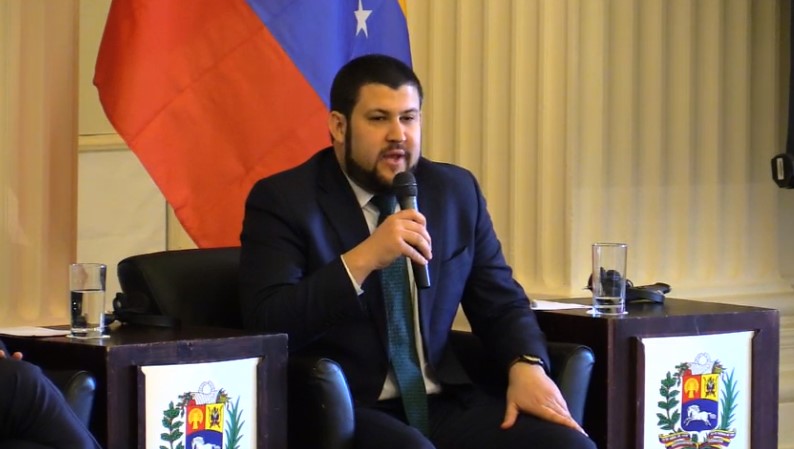 Smolansky pide a Curazao y Aruba que regularicen a los migrantes y refugiados venezolanos