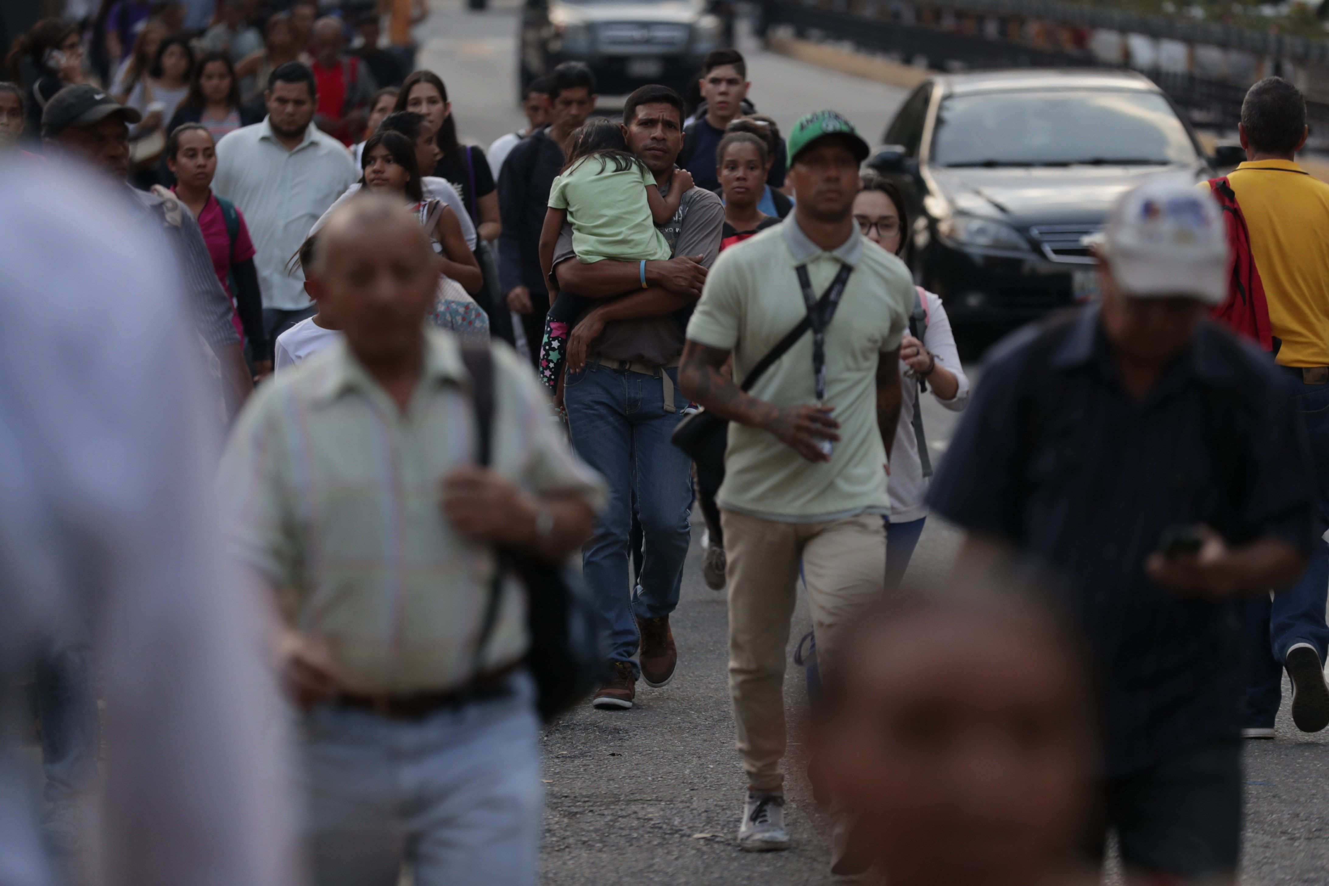 Los venezolanos sumidos en el caos y la oscuridad por gigantesco apagón #8Mar (fotos)